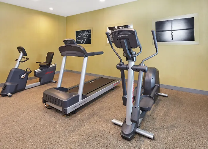 Holiday Inn Express & Suites Chicago-Libertyville By Ihg