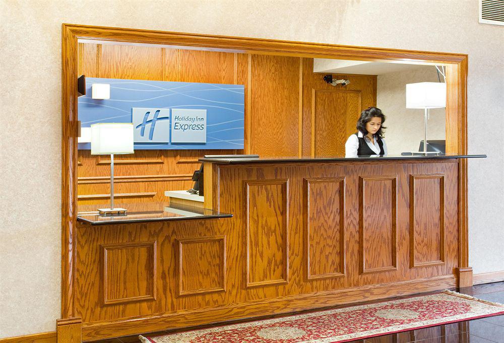 Hotel Express & Chicago-libertyville By Ihg