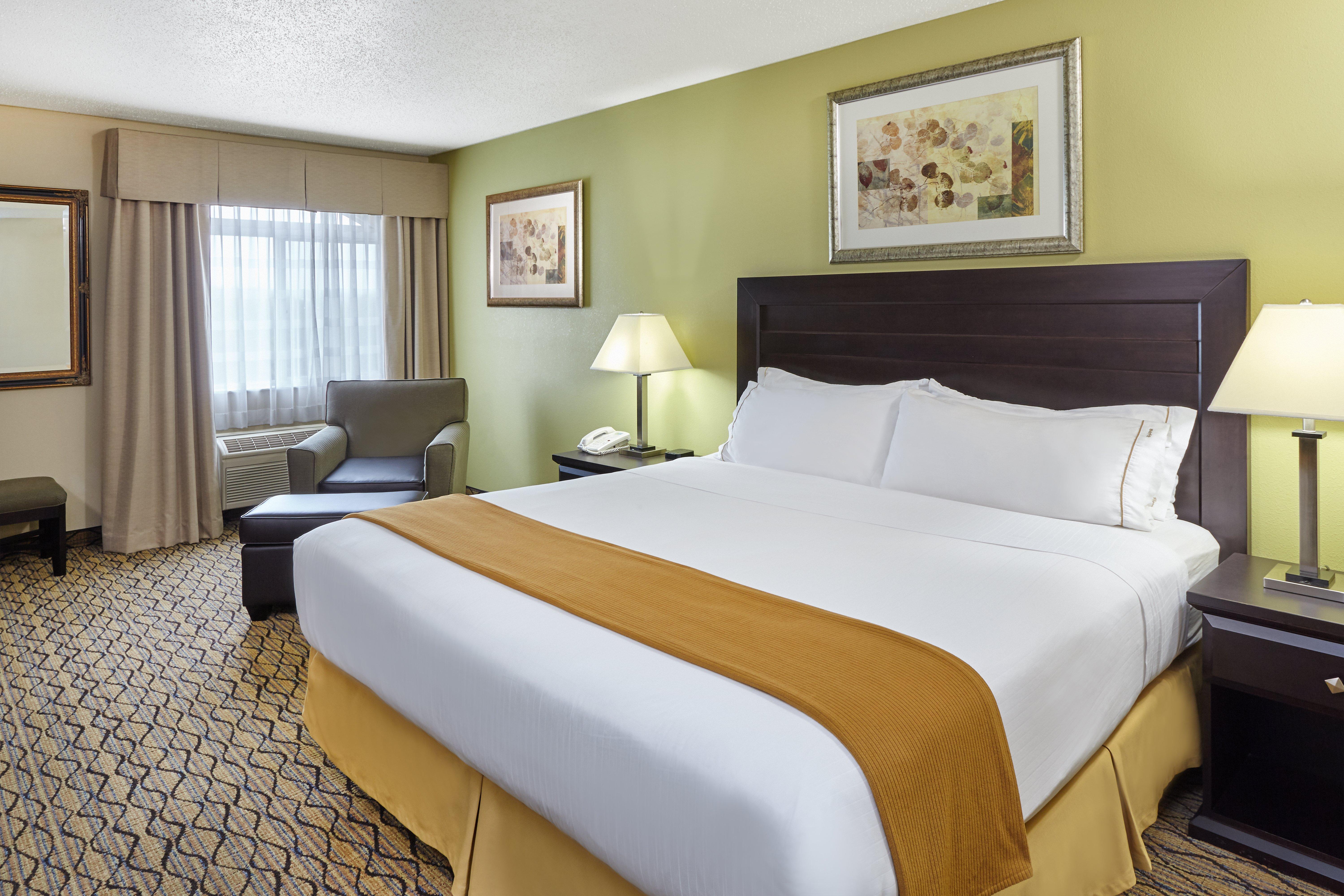 Express & Chicago-libertyville By Ihg 2* Libertyville