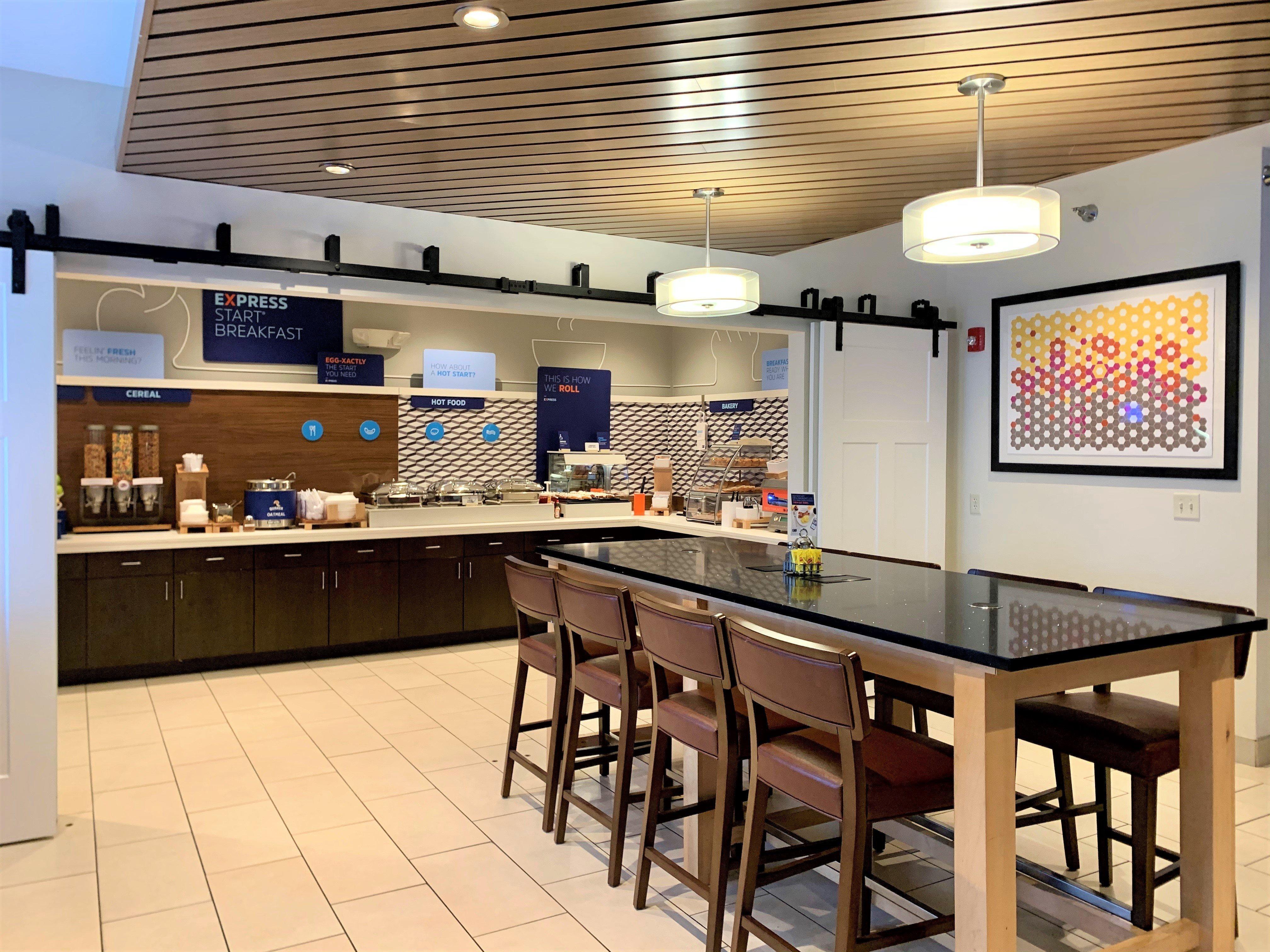 Express & Chicago-libertyville By Ihg Hotel 2*