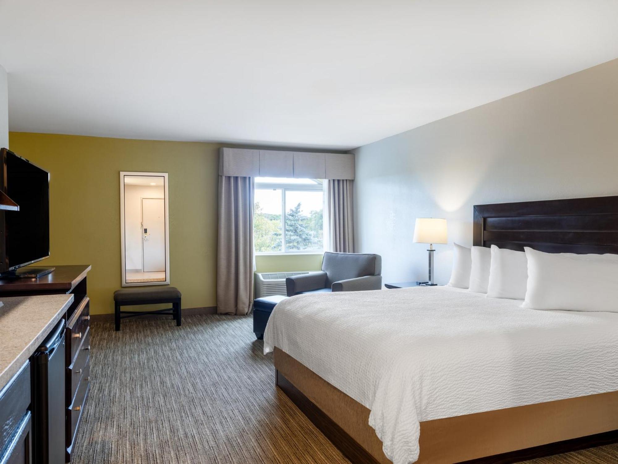 Hotel Express & Chicago-libertyville By Ihg Libertyville