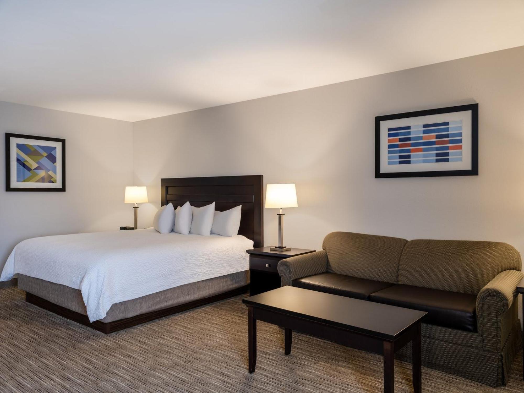 Express & Chicago-libertyville By Ihg 2* Libertyville