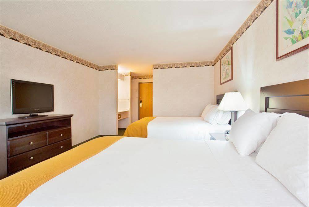 Express & Chicago-libertyville By Ihg 2* Libertyville