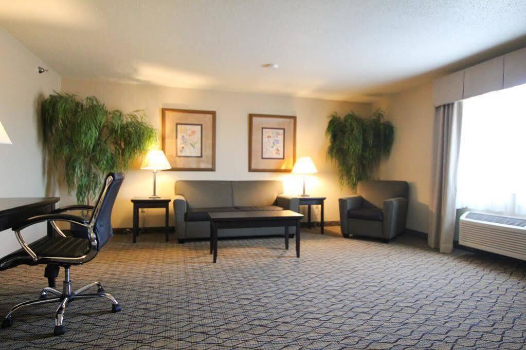 Hotel Express & Chicago-libertyville By Ihg