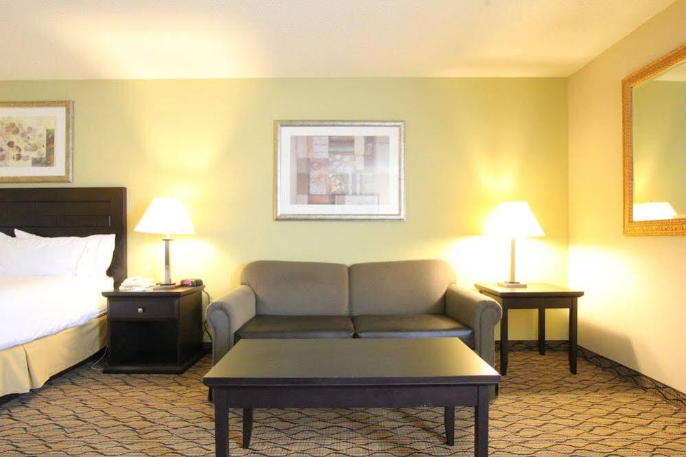 Hotel Express & Chicago-libertyville By Ihg