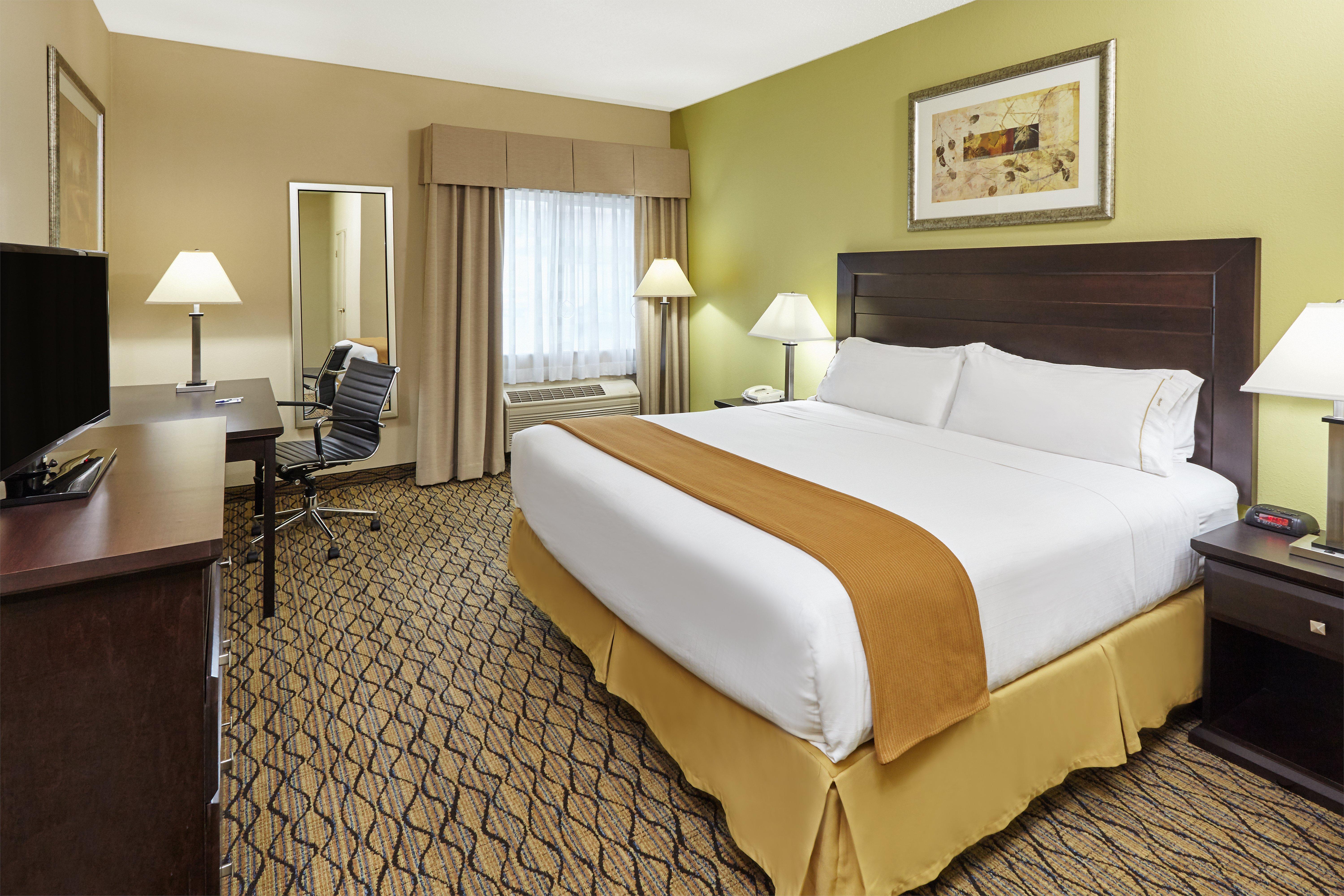 Hotel Express & Chicago-libertyville By Ihg 2*