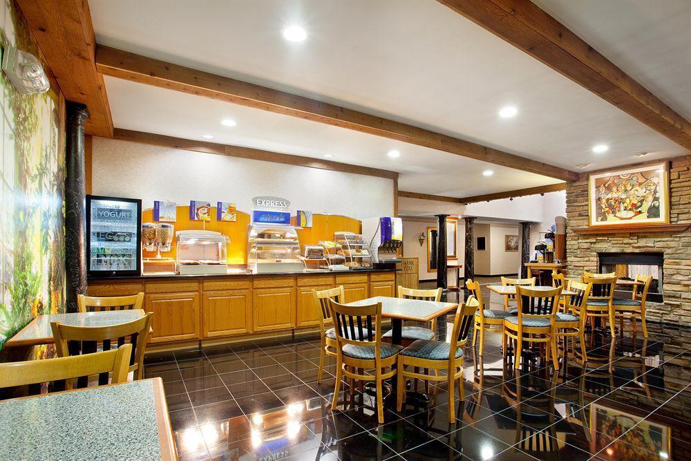 Express & Chicago-libertyville By Ihg Hotel Libertyville